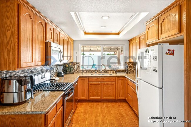 Building Photo - 1745 Buckeye St