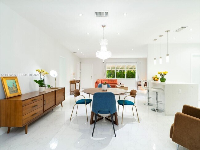 Building Photo - 1617 NE 157th Ter