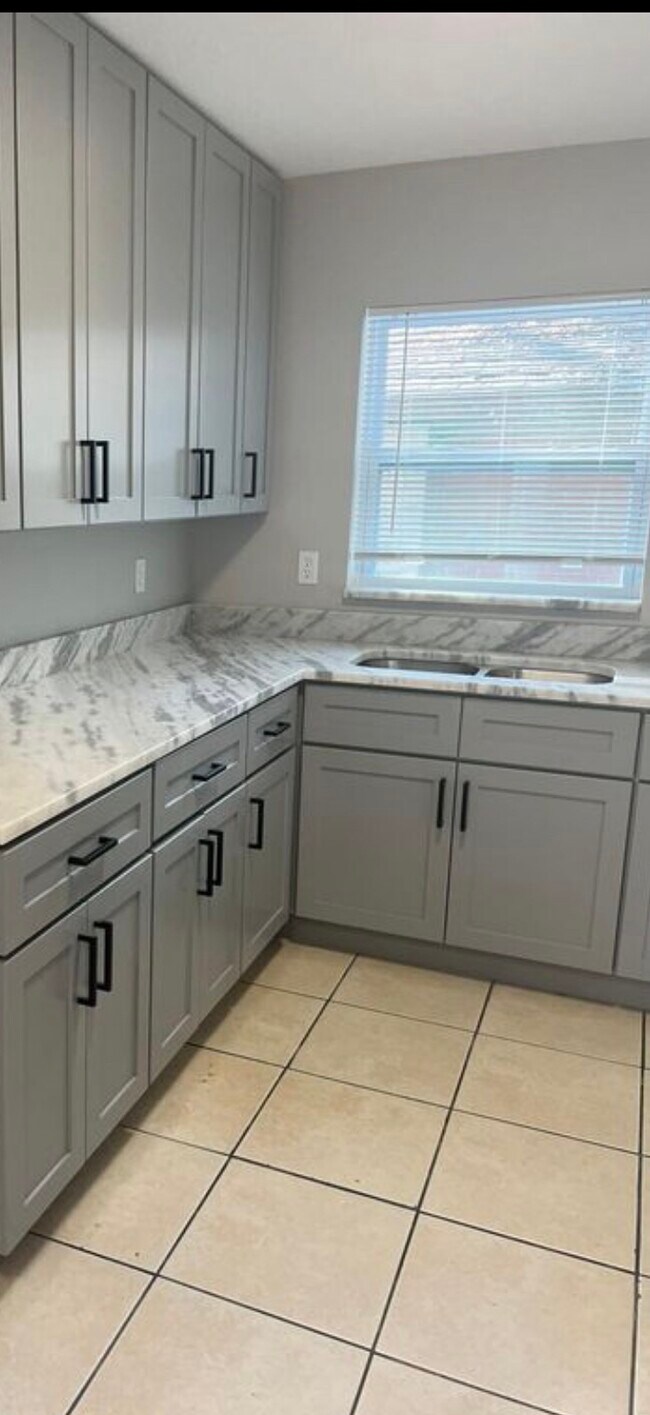 Building Photo - 2559 Chestnut Woods Dr