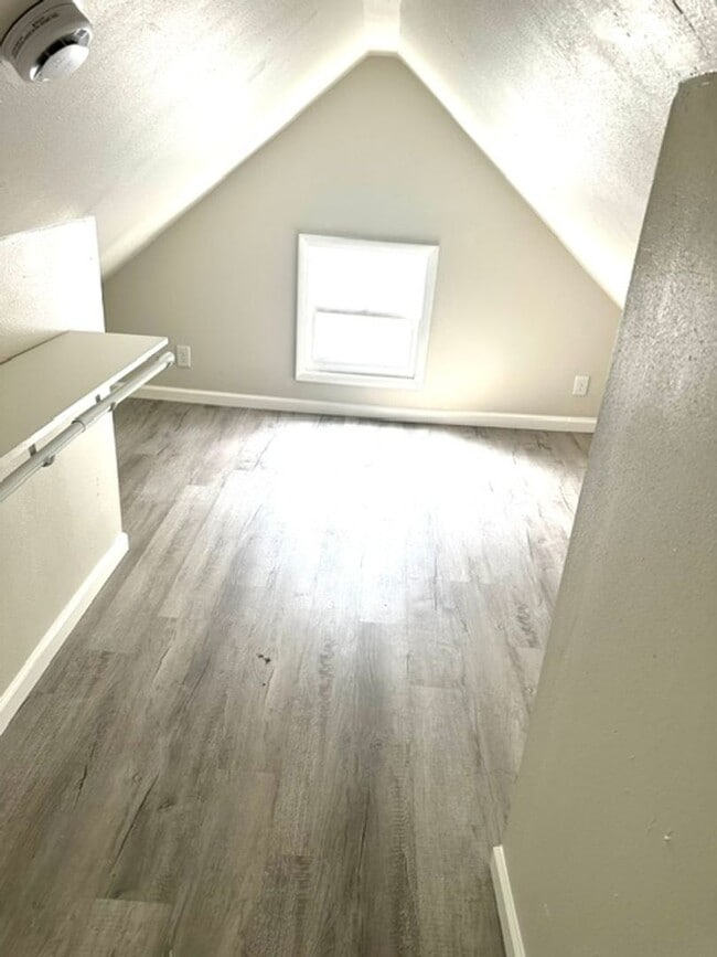 Building Photo - Completely Updated 3 Bedroom Home!