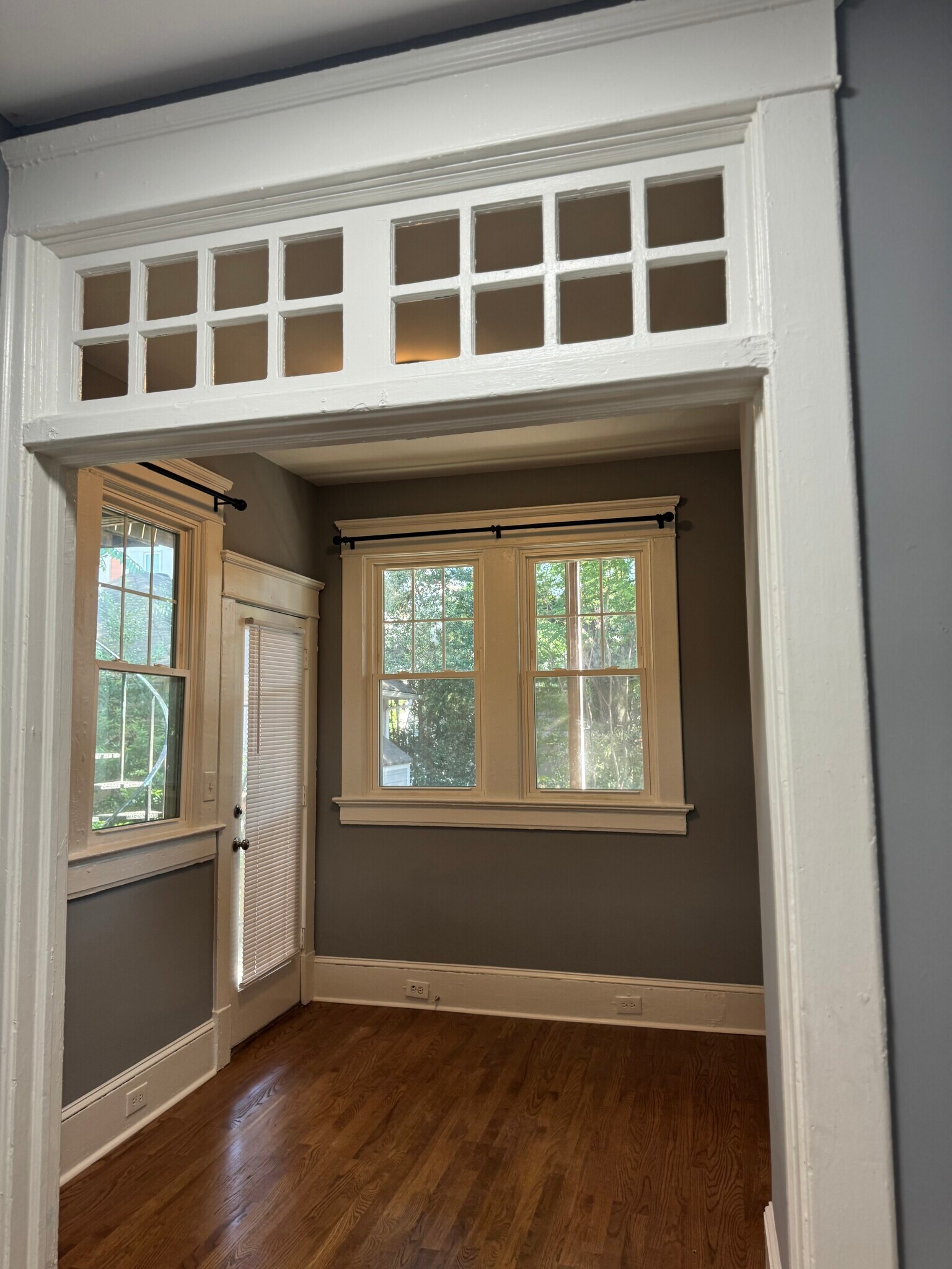 Building Photo - 160 4th St Ne