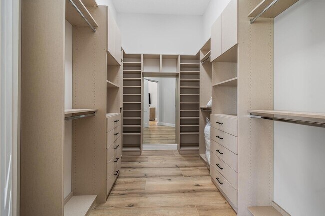 Building Photo - 2658 Players Ct