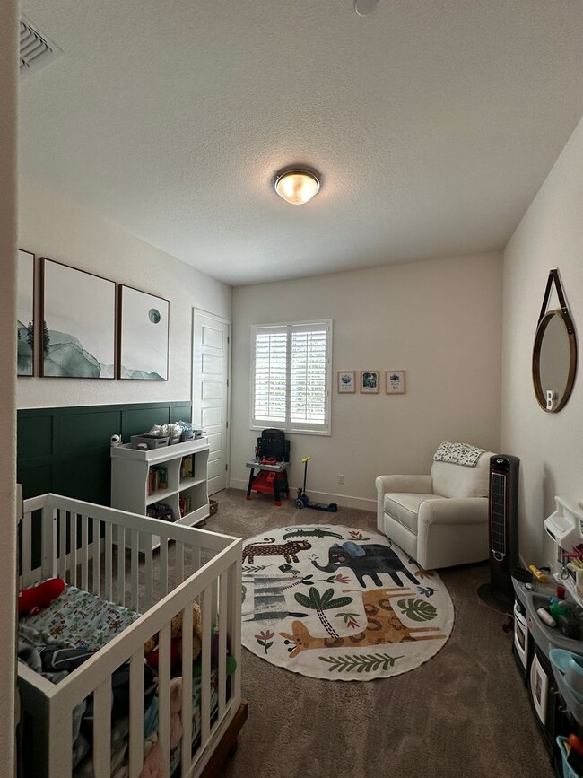 Building Photo - Single-story home in Spring Lake