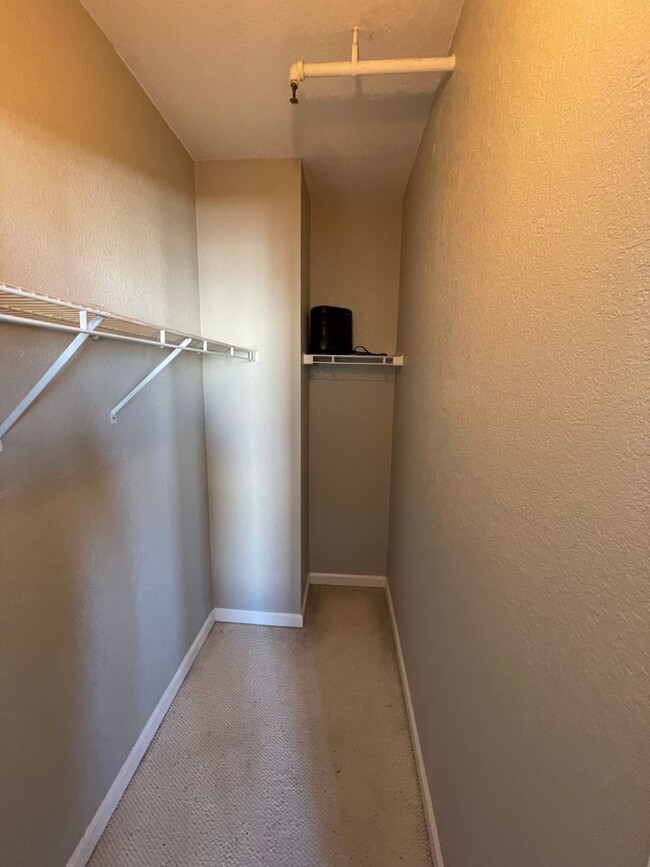 Building Photo - San Francisco furnished, High-floor studio...