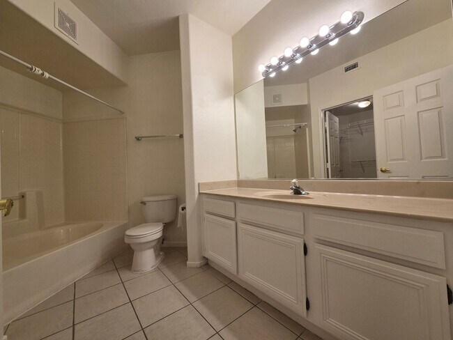 Building Photo - A Fabulous 2 Bedroom Condo at Vistana