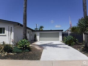Building Photo - 4970 Mt Almagosa Dr