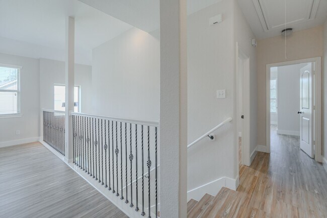 Building Photo - 118 Cheswood Manor Drive