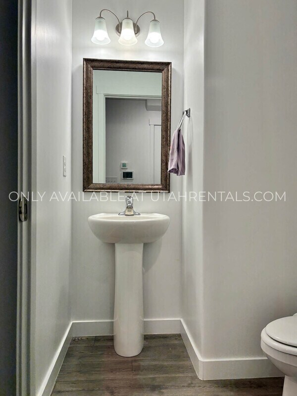 Building Photo - 3741 W 860 N