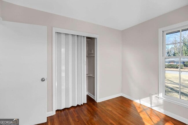 Building Photo - 6541 Debbie Sue Ln