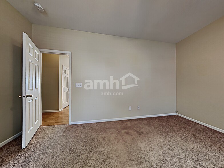 Building Photo - 517 Pritchards Point Dr