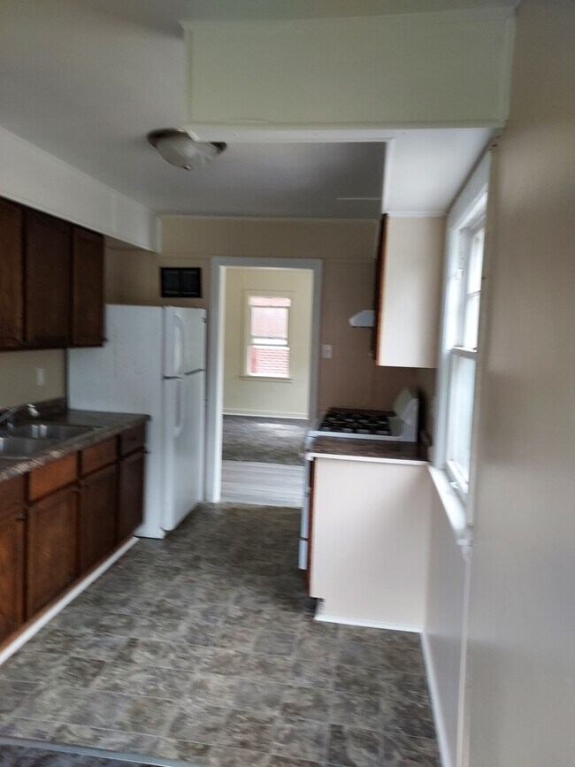 Building Photo - 1428 Mulberry St