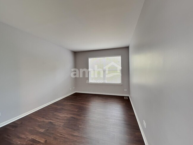 Building Photo - 528 Alyssa St