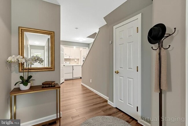 Building Photo - 5617 Gosling Dr