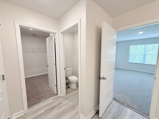 Building Photo - 6130 Native Dancer Wy