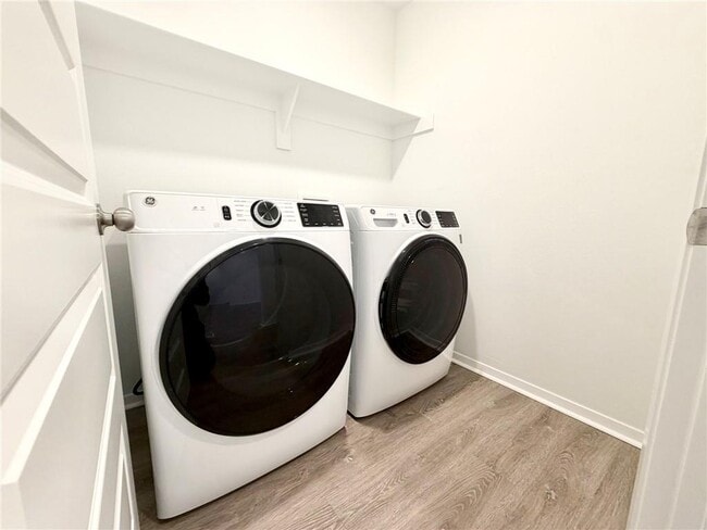 Building Photo - 3705 N Carmine Dr