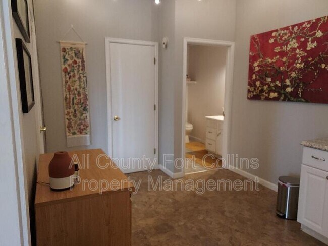 Building Photo - 348 N Jefferson Ave