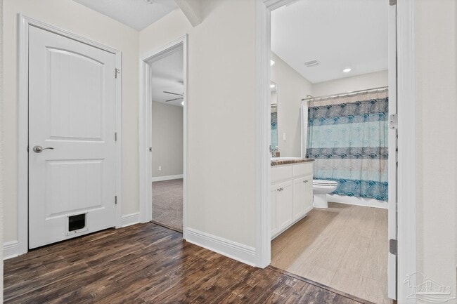 Building Photo - 5810 Red Cedar St