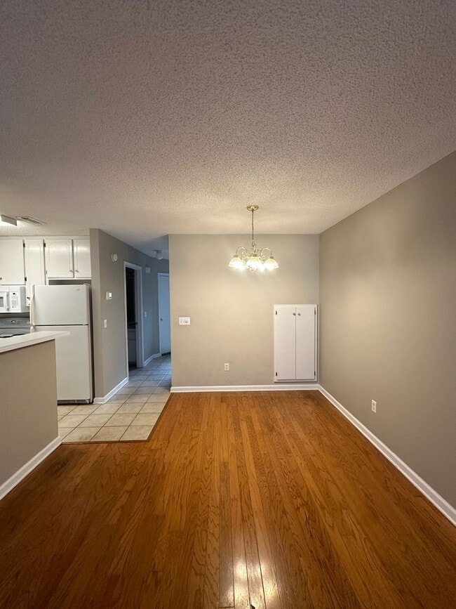 Building Photo - 206 Foxchase Ln