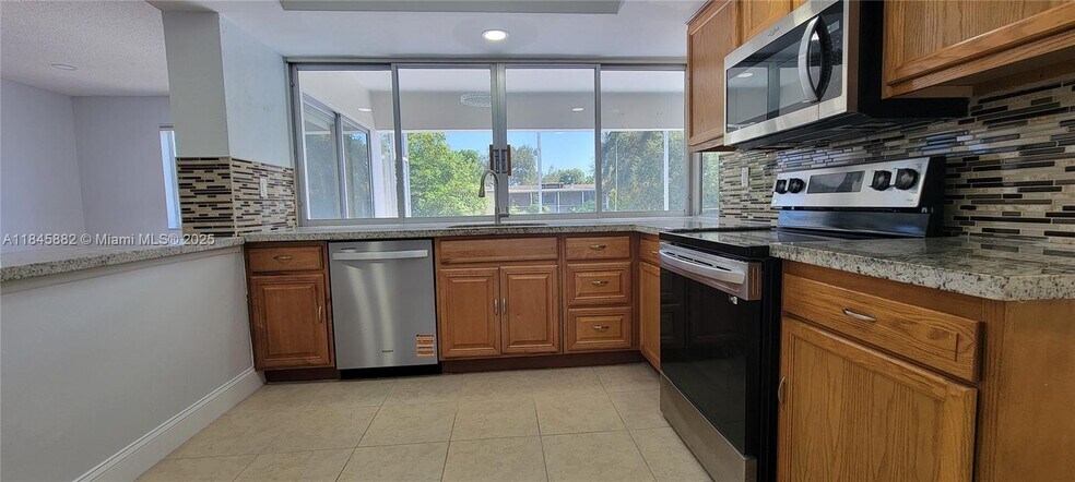 Building Photo - 9060 SW 53rd St