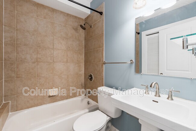 Building Photo - 1553 9th St NW