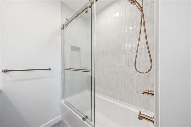 Building Photo - 1020 Jancey St