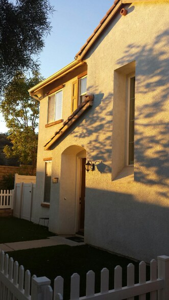 Primary Photo - 27520 Peony Ln