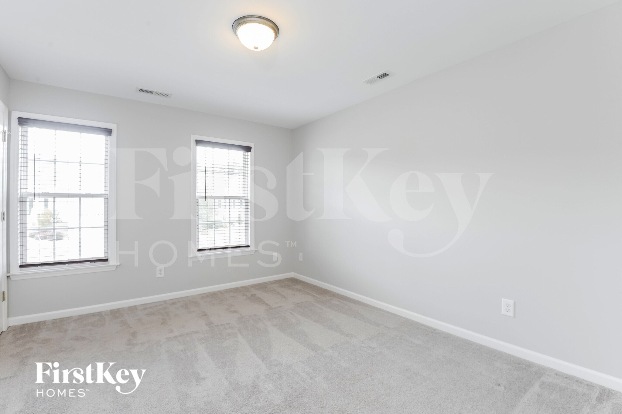 Building Photo - 6698 Knob Hill Ct