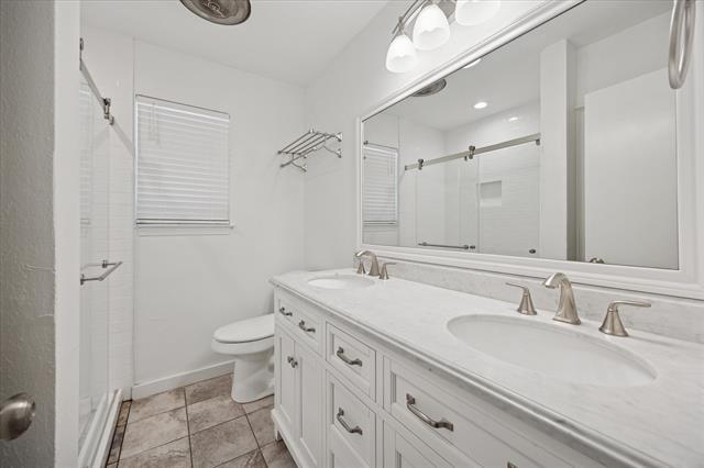 Building Photo - 3211 Darby Ln