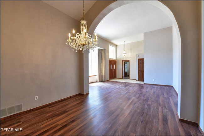 Building Photo - 6451 Loma De Cristo Dr