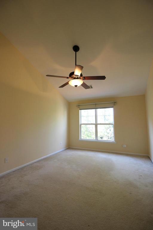 Building Photo - 21475 Welby Terrace