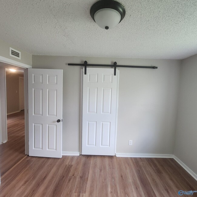 Building Photo - 3706 Wilbanks Dr