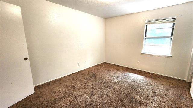Building Photo - 520 Sweetbriar Dr
