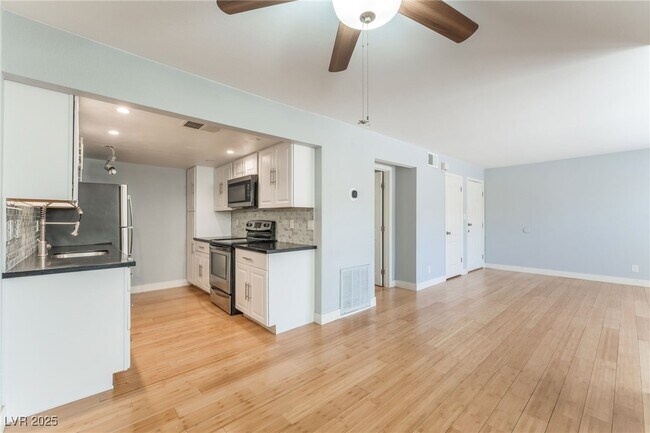 Building Photo - 4361 Gannet Cir