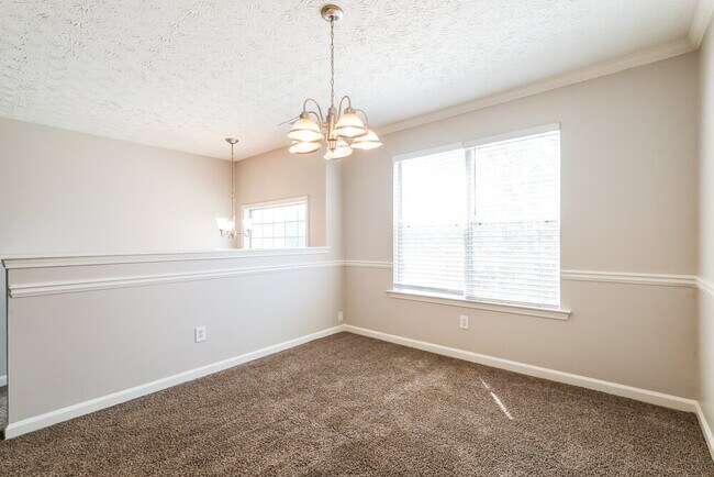 Building Photo - 430 Summer Hill Cir