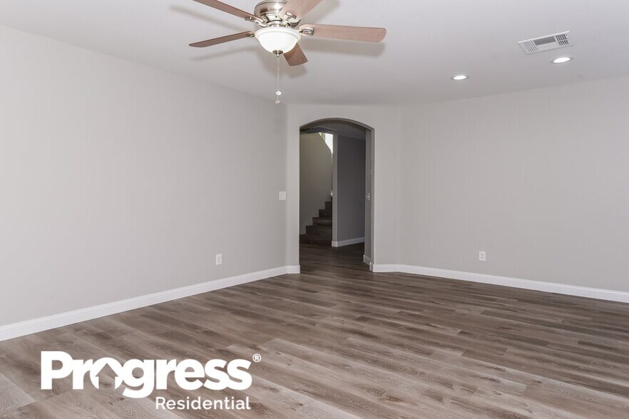 Building Photo - 10517 Silver Cholla Ct