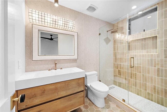 Building Photo - 207 W Avenida San Antonio