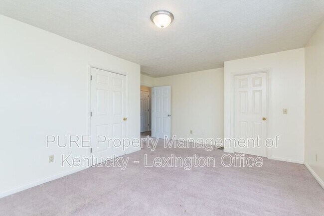 Building Photo - 304 Pigeon Ct