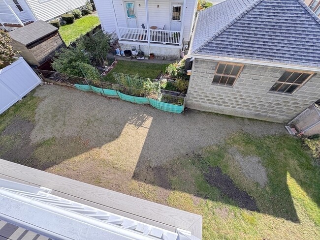 Building Photo - 14 White St