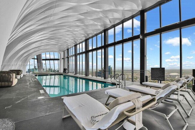 Building Photo - 1000 Biscayne Blvd