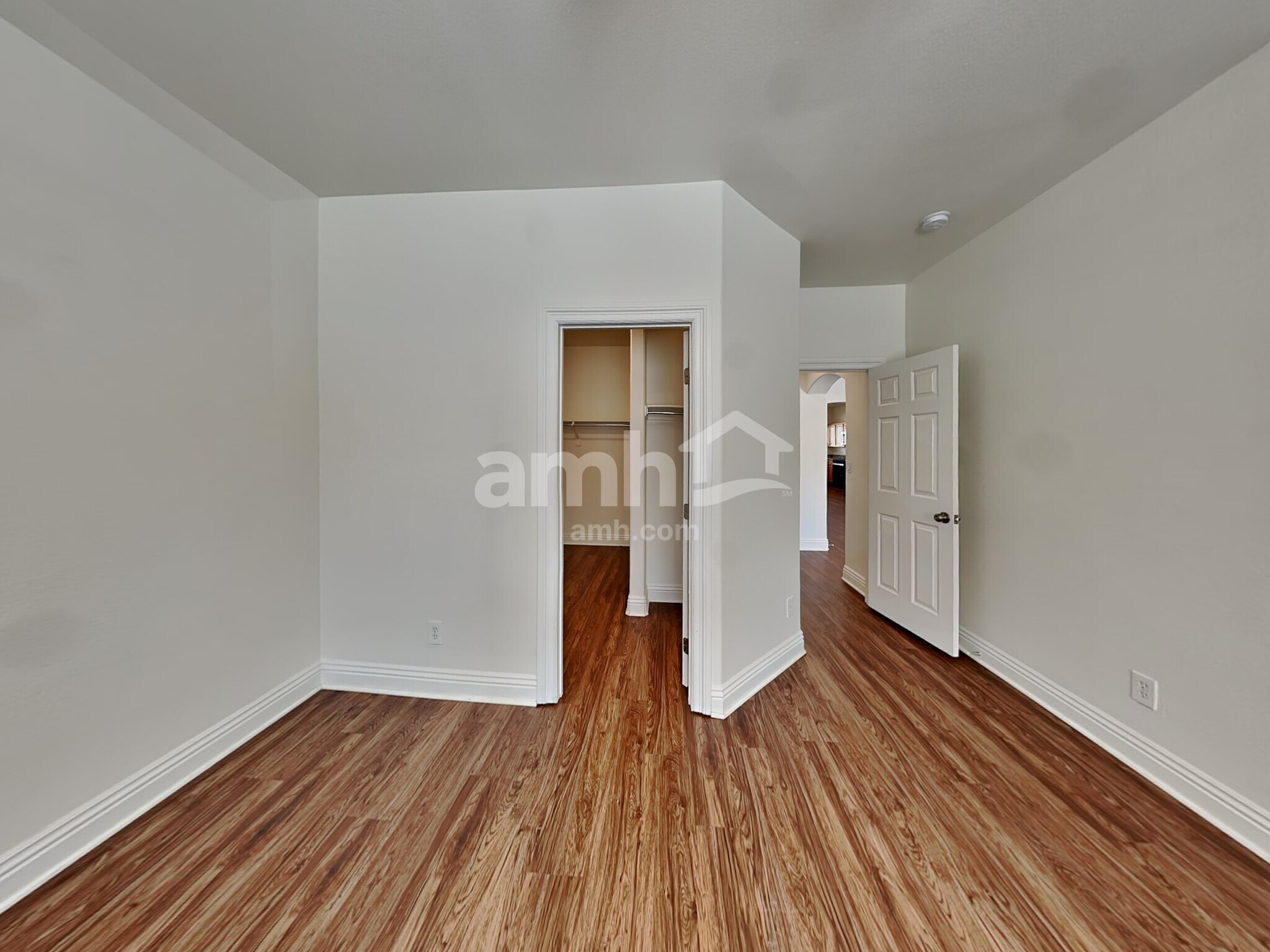 Building Photo - 8825 Moonwood Ct