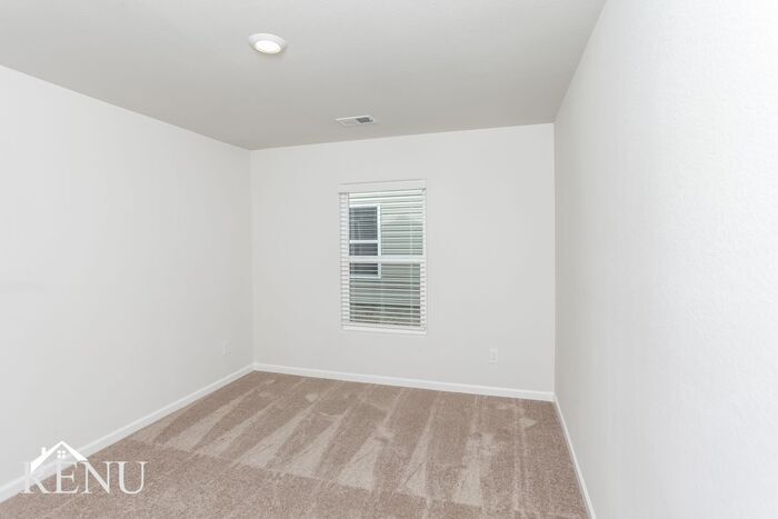 Building Photo - 234 Sundew Rd