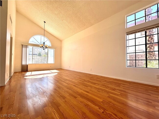 Building Photo - 425 Pemberry Cir