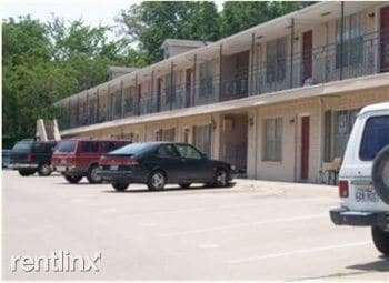 Building Photo - 411 Ponder St