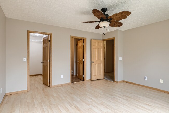 Building Photo - 5522 Spring River Ave