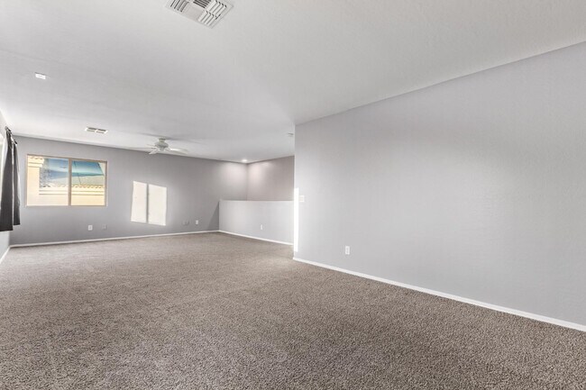 Building Photo - 1368 S 232nd Ave