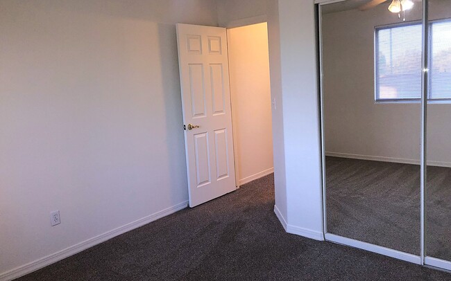 Building Photo - Charming 3+2 home in the heart of Kingman!