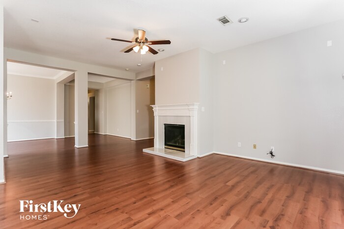 Building Photo - 10330 Claybrook Dr