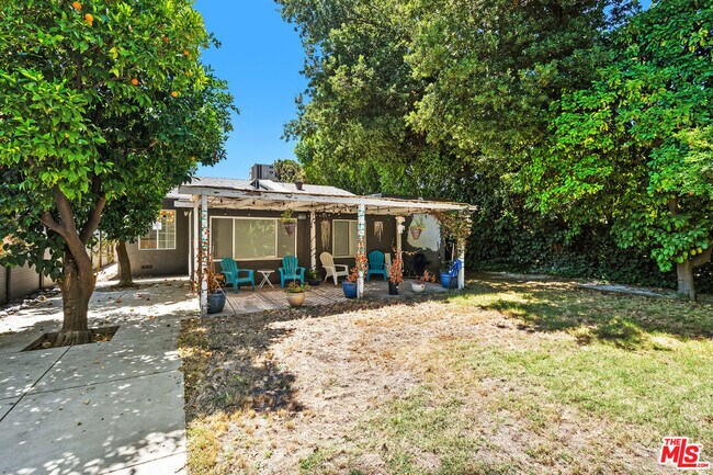 Building Photo - 5630 Radford Ave