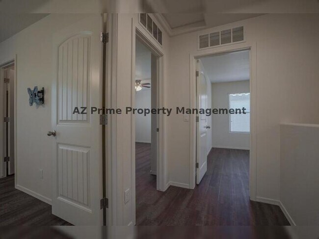Building Photo - 10225 W Camelback Rd