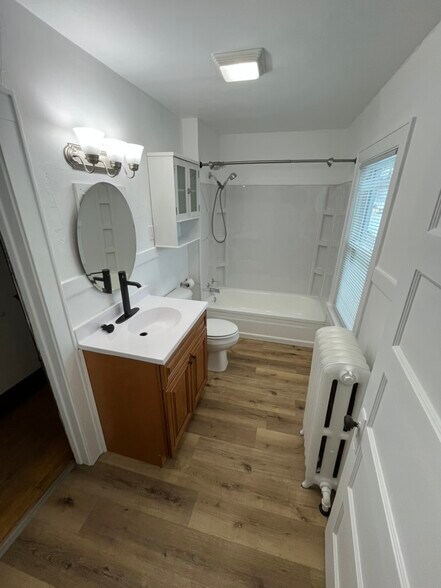 Building Photo - 510 Mather St